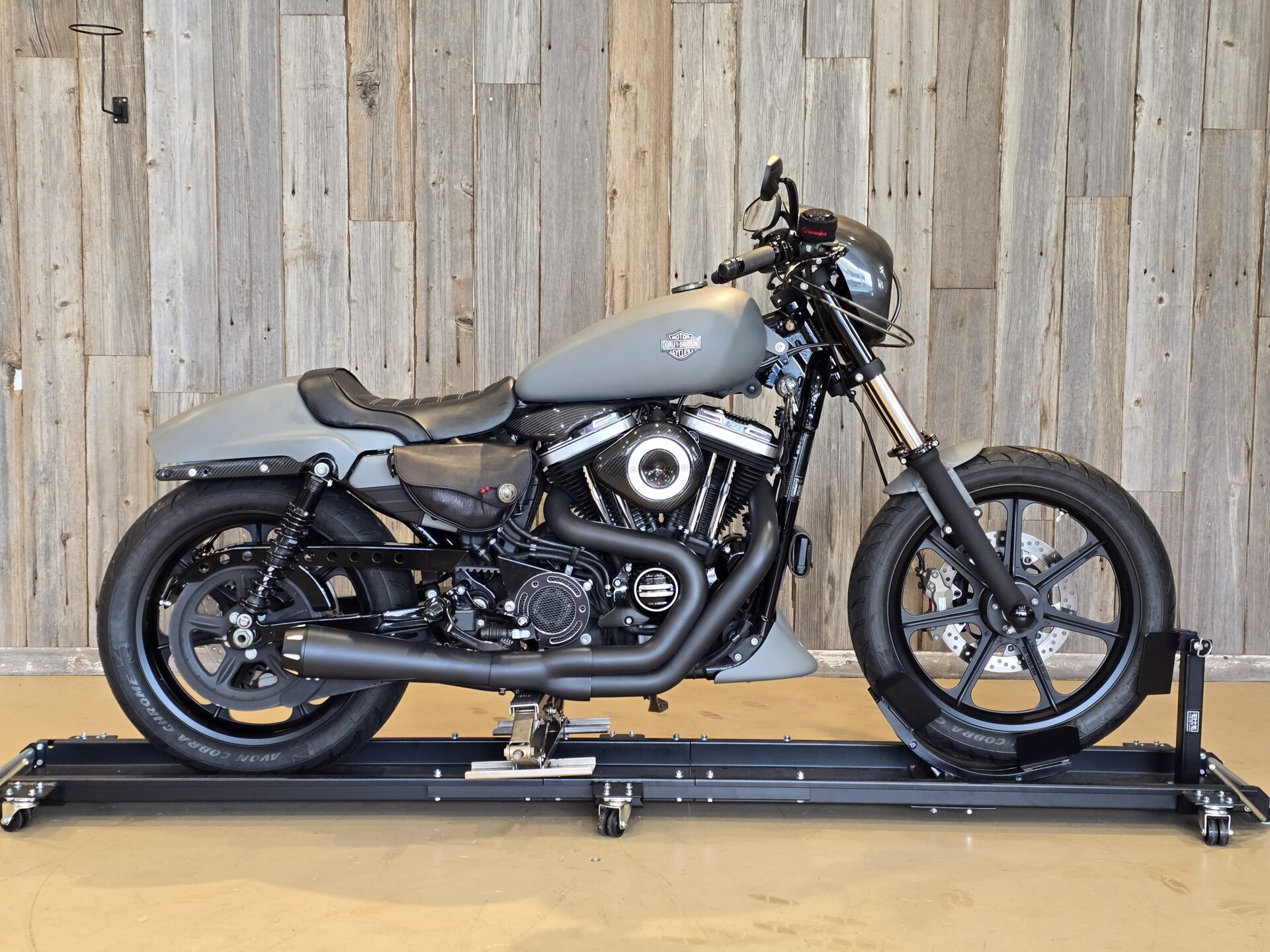 XL1200N スポーツスターアイアン